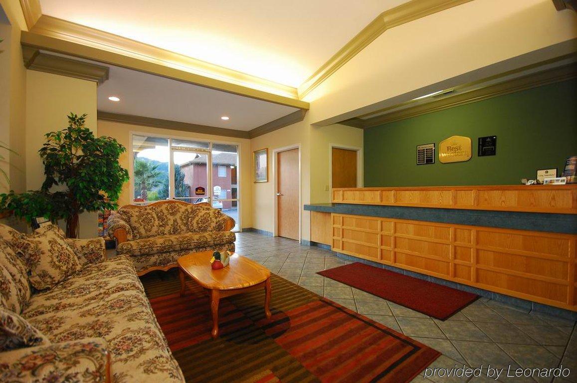 Best Western Willits Inn Интерьер фото